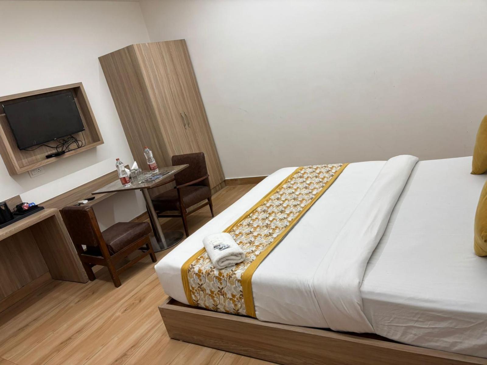 The Swati Palace New Igi Airport Hotel 4*